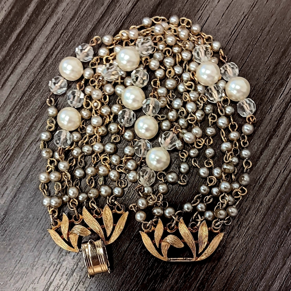 LISNER BRACELET GOLD TONE AND PEARLS